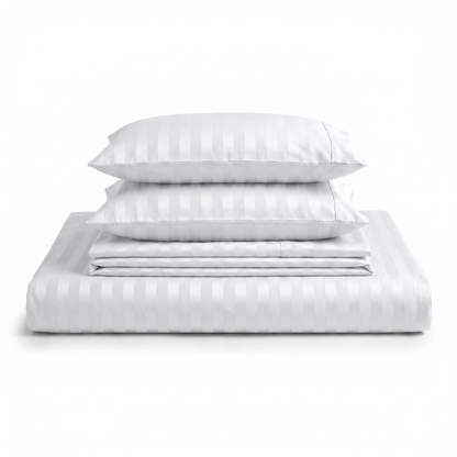 Lenjerie de pat uni cu elastic, cu model cu dungi - Alb